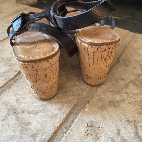 BASS AND CO- leather cork wedges Sz 7 - Picture 7 of 7